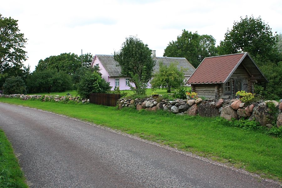 Maaelu vaade Eesti külas.